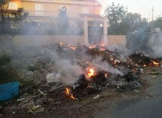 A Trani va di moda bruciare rifiuti: ieri sera, rogo in via Duchessa d'Andria