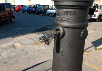 «Acqua inquinata»: il sindaco di Trani sospende il funzionamento della fontana pubblica di via Di Francia