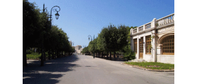 Effetto Carmine. Nella villa di Trani bagni aperti fino all'1, ma solo per oggi: «Esigenze collegate con la festa religiosa»