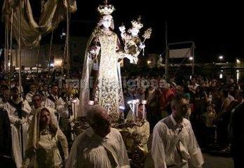 Trani religiosa. Tutte le immagini della festa del Carmine, aspettando Sant'Anna e San Nicola