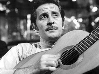 Estate di Trani, oggi l'omaggio di Fulvio Frezza a Domenico Modugno