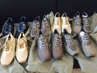 Sequestro di scarpe contraffatte in piena festa patronale: fuggi fuggi degli ambulanti e caos tra la folla