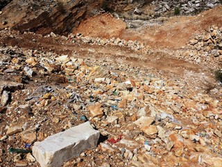 Trani e la cava dei veleni, indiscrezioni confermate: inquinamento da diossine solo nelle adiacenze del sito, ma non in città