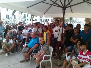 Trani, tutti i nomi della nuova società. Preparazione da lunedì, squadra chiusa entro domenica. Allenamenti e gare al Comunale, obiettivo salvezza. Mini tessere: siamo a 400