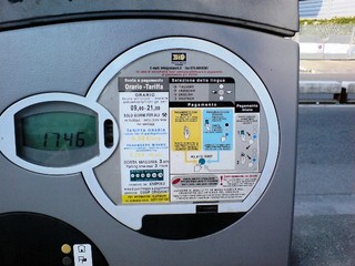 Trani ancora senza parcometri, Loconte (Riva destra): «Amet inadempiente, il Comune si riprenda il servizio»