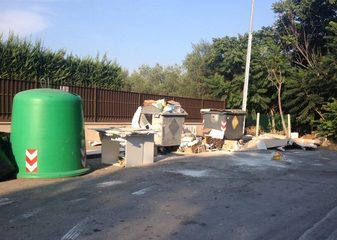 Trani, si bonifica da una parte e si fa scempio dall'altra: nuova discarica a cielo aperto in via Capirro