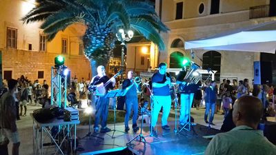 FOTO. Trani: si torna a bere con 