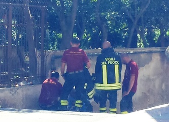 Trani, fuga di gas in via Madre Majone: vigili del fuoco e gestori della rete riparano la perdita in un'ora