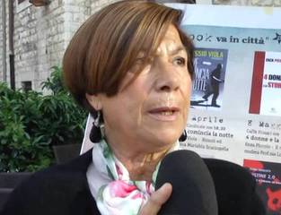 Libri nel borgo antico, oggi a Bisceglie spazio anche per un'autrice di Trani: Enza Piccolo