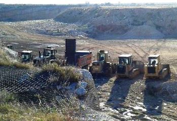 I comitati bocciano per sempre la discarica di Trani: «Troppo pericolosa, anche chiusa. Subito Rifiuti zero»