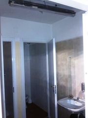 Spogliatoi del palazzetto di Trani al buio, giallo sui fondi. Annacondia: «10mila euro scomparsi». Bottaro: «Verificheremo, poi gestione alle società»