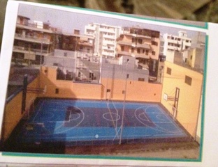 Sport a Trani, via ai lavori per il campo di basket in via Gisotti: forse sarà polifunzionale. Sopralluogo del sindaco Bottaro e del consigliere Lima