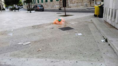 Utilizzare un luogo e lasciarlo come si era trovato? A Trani non sempre è così: nuovo caso, oggi, in piazza Quercia