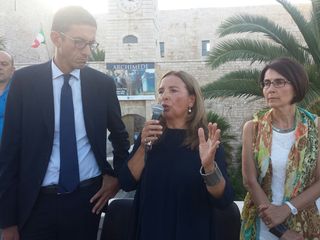 I dialoghi di Trani non accettano sconti: «O gratis, o fuori del castello». Tra ventiquattr'ore si decide