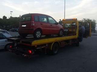 Polizia locale di Trani: tolleranza zero contro chi parcheggia sugli spazi assegnati ai disabili