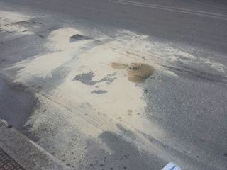 I rifiuti del mercato di Trani fanno danni: due idropulitrici dell'Amiu rotte, grossi disagi in via Superga