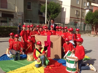 Primo giorno di scuola alla Petronelli: anche il sindaco di Trani alla festa dell'accoglienza dei nuovi arrivati