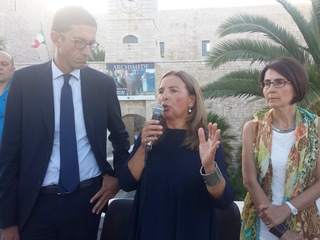 Dialoghi di Trani, non è finita: si va verso un parziale ritorno al castello. Decisiva la mediazione del sindaco di Trani