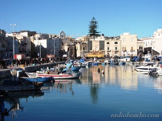 Porto di Trani chiuso nei fine settimana fino all'11 ottobre
