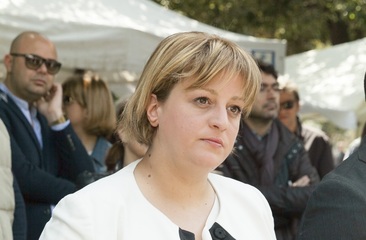 Polemiche in consiglio a Trani, M5s fa quadrato su Papagni e conferma: «Politicamente sono stati proprio indecenti, e spieghiamo perché»