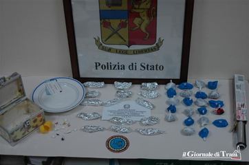 Spacciava droga in casa: arrestato pregiudicato 38enne di Trani