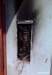 A Trani tornano in attività i teppisti del citofono: a fuoco impianto in via Austria