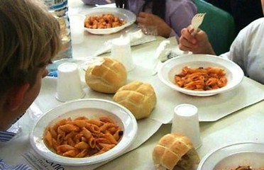 La refezione scolastica a Trani pende dalle labbra della Corte dei conti. Bottaro: «Se ci rimuovono il blocco, parte subito»