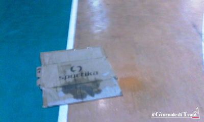 Piove nel Palaferrante, Aquila azzurra furiosa. Chieppa: «Ce ne andiamo al PalaAssi, o fuori Trani»