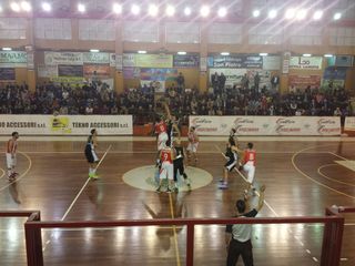 Alla Juve Trani basta un tempo, ma che paura nel secondo: battuto Castellaneta 80-72