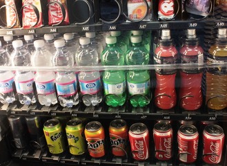 Vendita notturna di bevande a Trani, le eventuali modifiche al regolamento dovranno passare dal consiglio comunale