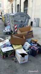 Trani, tra rifiuti e contraddizioni: in via Bovio, cassonetti vuoti ed imballaggi ovunque