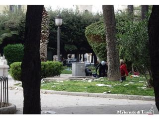 Sicurezza a Trani, consiglio spaccato sui rom. Amoruso choc: «Bambine rom viste in atteggiamenti equivoci con adulti». E propone di svuotare le vasche ornamentali