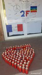 Strage di Parigi, alla Bovio-Palumbo di Trani centotrenta ceri per ricordare le vittime