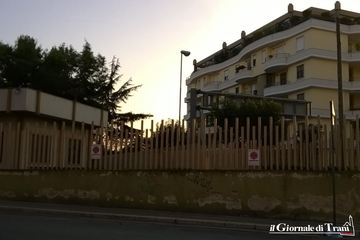 Estirpati gli ultimi alberi presenti nella scuola materna dell'Olio di Trani