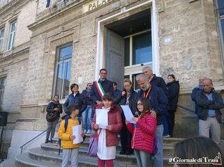 Marcia della pace, parlano i bambini di Trani: «Famiglia e amore i nostri diritti»