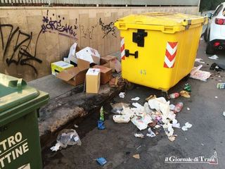 Rifiuti e degrado a Trani, domeniche fuori controllo nelle vie Pansini e Ciardi