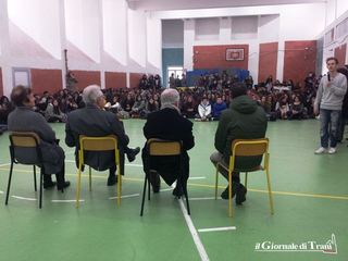 «Dalla mafia alla legalità»: il Liceo classico di Trani ne parla con sindaco e Libera