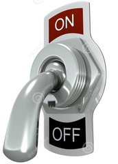 Luminarie natalizie a Trani, da contributo a zavorra: senza i 40 euro dei commercianti si fa fatica ad installarle