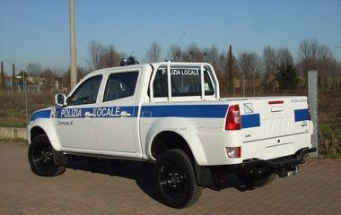 In caso di neve, arriva il pick-up: la Polizia locale di Trani lo acquista partendo da 39.500 euro