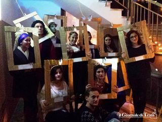 Notte bianca al De Sanctis di Trani, splendide idee dei ragazzi e scuola presa d'assalto da centinaia di visitatori