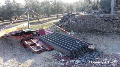 Bonifica natalizia a Trani, rimosse circa due tonnellate di amianto