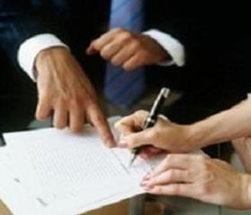 Trani, transazione di capodanno per i dieci ex precari di Amiu: assunti a tempo indeterminato