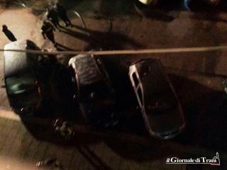 Ancora auto in fiamme a Trani: distrutte due vetture nella notte in via Di Gennaro
