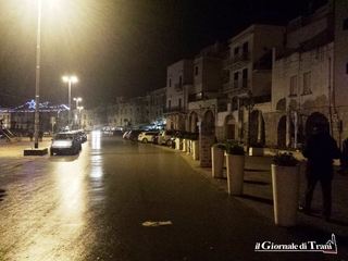 A Trani un'Epifania a luci spente: illuminazione saltata al porto e nella zona di piazza Garibaldi