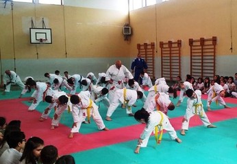 «Tutte le palestre per tutti»: il Comune di Trani si riprende lo sport negli edifici scolastici