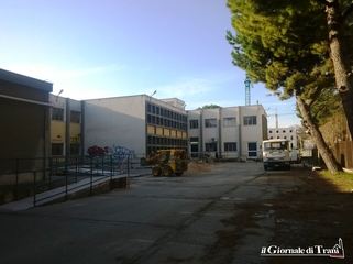 Scuola Baldassarre di Trani, continuano i disagi per gli alunni