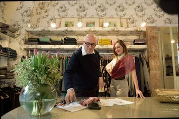 Abiti di Trani in giro per l'Italia con i vincitori di Sanremo. Alberto Corallo veste Serena Brancale