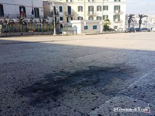 A Trani si festeggia e poi «si spara»: una vergognosa macchia nera, da oggi, deturpa piazza Quercia