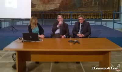 Il gruppo Megamark di Trani dona dei pc al De Amicis. Pomarico: «Dobbiamo aiutare il pubblico»