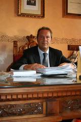 In marcia verso il Pd, Spina replica alle accuse: «Percorso coerente e senz'alcuna pretesa personale». Ma sul tesseramento piomba il commissario